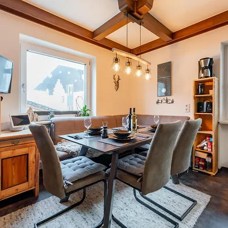 Alpenlodge Steiger 公寓 *